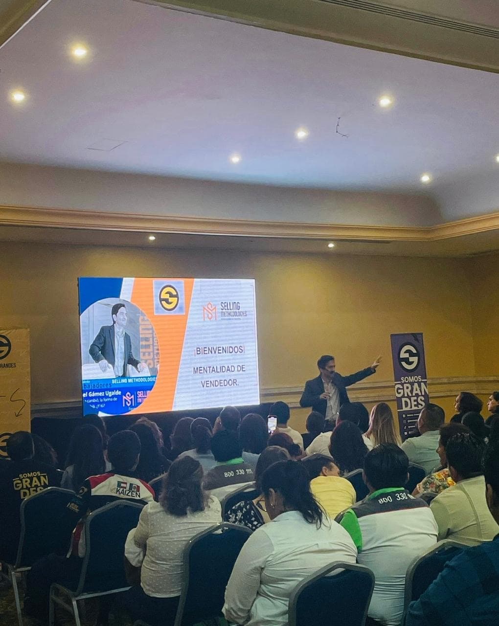 Miguel Gámez en una conferencia empresarial